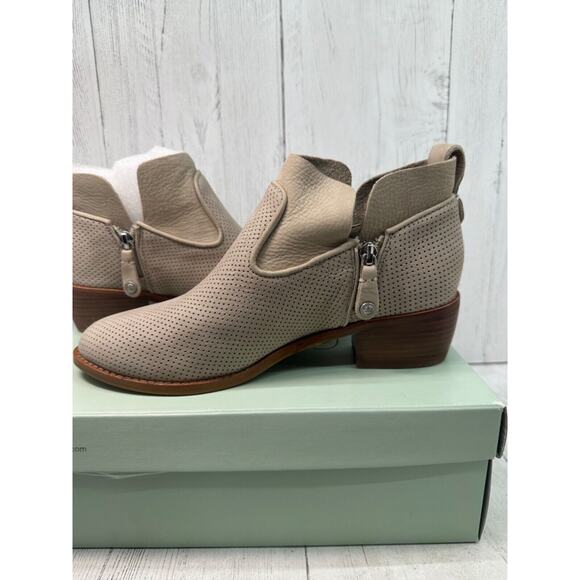 Nurture NEW Ankle Leather Mesh Booties Carnes Gris Taupe Sz 7.5 in Box Side Zip - Picture 2 of 12